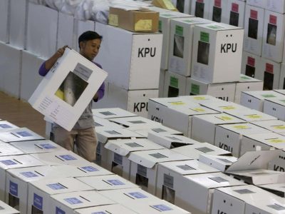 L’Indonesia sceglie il nuovo presidente fra Widodo e il generale Subianto