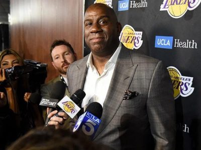 Nba: Magic Johnson si dimette dalla presidenza Lakers
