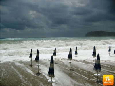 Forti venti su Italia centrale e meridionale, mari molto mossi