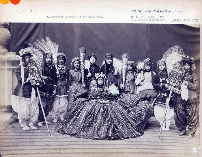 mostra foto 800 abu dhabi