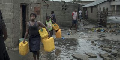 Il ciclone che ha spazzato il Mozambico ha dist...