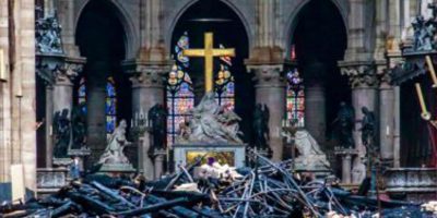 Sul rogo di Notre-Dame si scatena l’odio ...