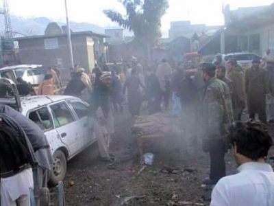 Pakistan: bomba esplode in un mercato: 16 morti e 30 feriti