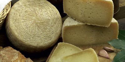 Su pecorino e altri formaggi italiani il giro d...