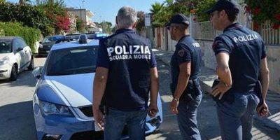 Genova: uccide il padre a martellate e tenta il...