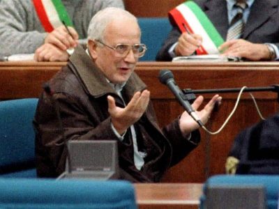 Il boss Raffaele Cutolo “Potevo salvare Moro, mi fermarono”