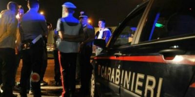 Rapina al bar, un bandito ferito da un colpo di...