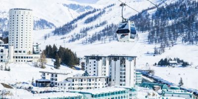 Colto da malore sui monti a Sestriere, salvato ...