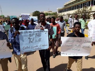 Sudan: sono avviati negoziati fra militari e opposizione