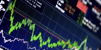 Scende sotto quota 240 punti base lo spread tra...