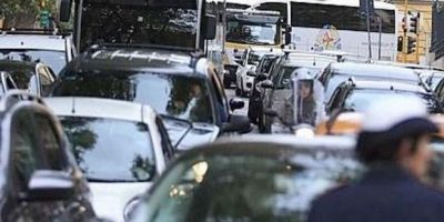 Traffico nel caos a Roma Eur, chiusa via Cristo...