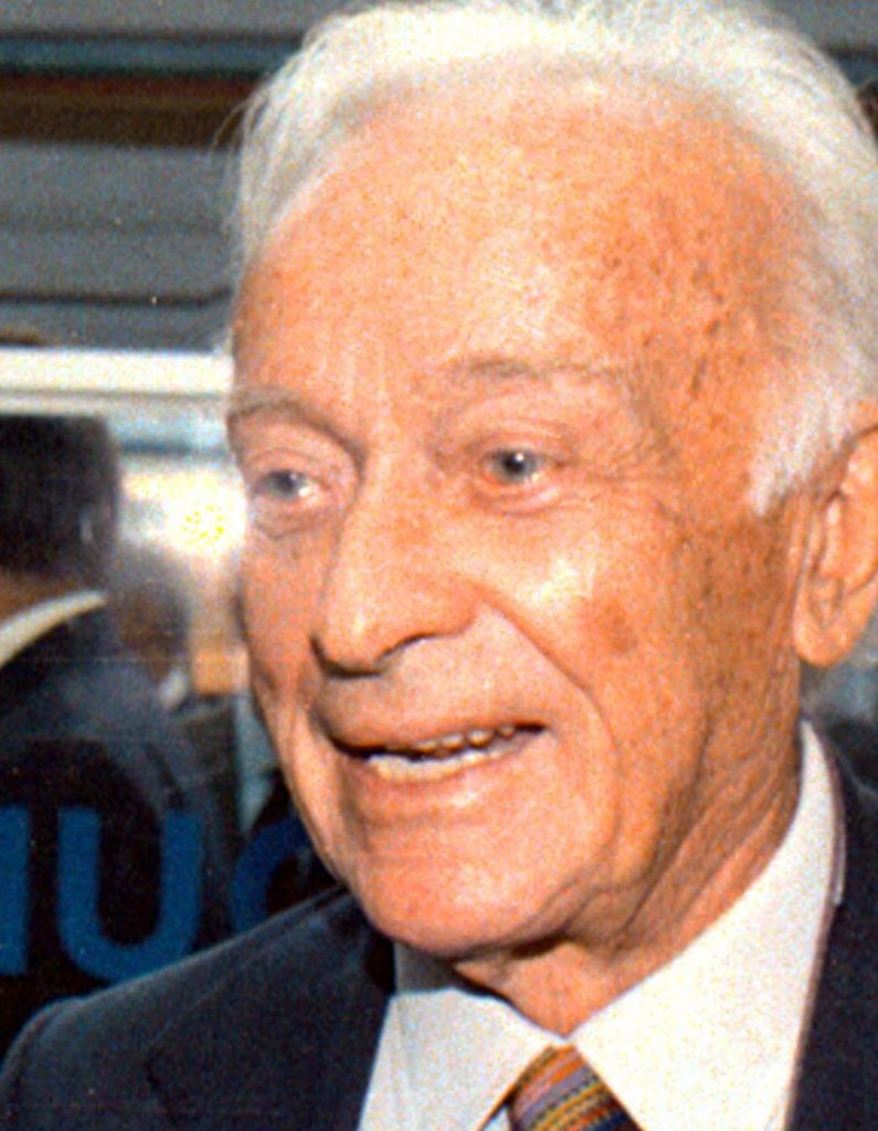 primo piano giulio einaudi