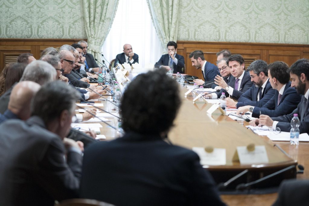 Il presidente del Consiglio Giuseppe Conte incontra le associazioni dei risparmiatori sui rimborsi ai cosiddetti "truffati"