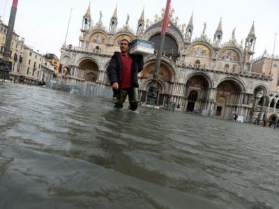 Venezia: martedì è atteso un possibile picco di acqua alta