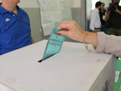 Elezioni, si chiude 3 a 3 la sfida delle Regionali. Ma tutti si definiscono vincitori