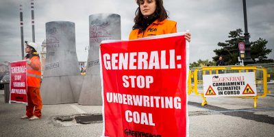 Greenpeace in azione a Trieste contro il carbone