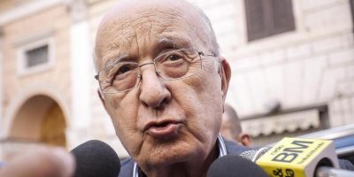 De Mita rieletto a 91 anni: è tra i sindaci più...