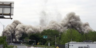 In Pennsylvania, grattacielo demolito in tempo ...