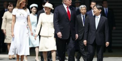 Il presidente Trump incontra l’imperatore...