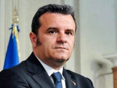 Xylella, Centinaio in Puglia: chiedo scusa come ministro