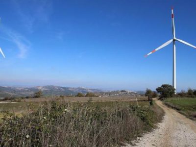 Dopo 12 anni in Italia cala la produzione di energia pulita