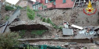 Cede muro di sostegno dello stabile: ore di pan...
