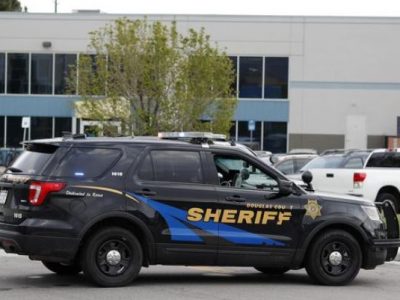 Spari in una scuola a Denver: ucciso studente di 18 anni