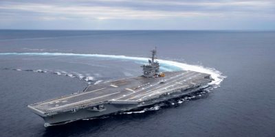 Portaerei e un bombardiere Usa “Per far c...