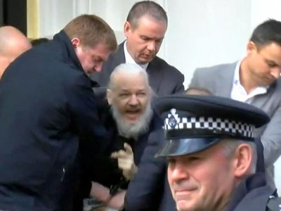 Londra: 50 settimane di reclusione per Assange “Violò i termini della libertà provvisoria&#...