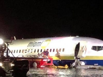 Boeing fuoripista finisce in un fiume, tutti salvi i passeggeri