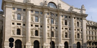 Borse, Piazza Affari chiude in calo del 1,27%. ...
