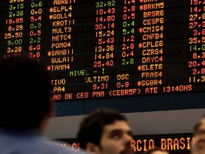 Borsa: l’Europa nell’incertezza costa un  -0,5% a Milano