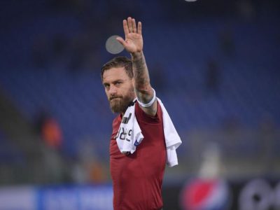 De Rossi annuncia l’addio alla Roma, vecchio cuore giallorosso