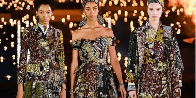 Dior sfila tra le dune del deserto di Marrakech