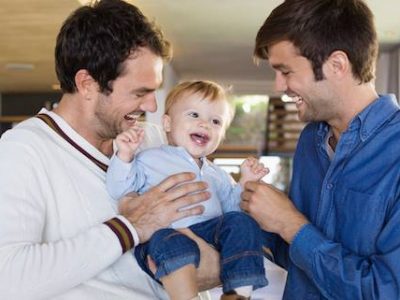 La Cassazione dice no alla trascrizione dei bimbi con due padri