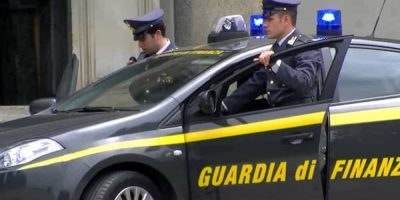Firenze: fermati e arrestati dalla GdF due corr...