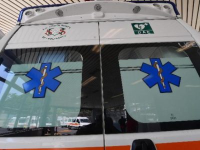 Suv travolte ragazzino sulle strisce pedonali, le condizioni sono serie