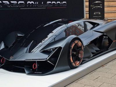 Domenicali al Salone di Barcellona “Presto la Lamborghini ibrida”