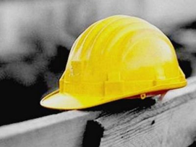 Un operaio di 48 anni precipita da ponteggio e muore