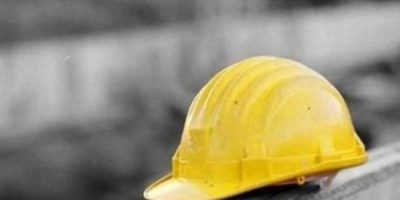 Crolla il tetto di una ex distilleria, un morto...