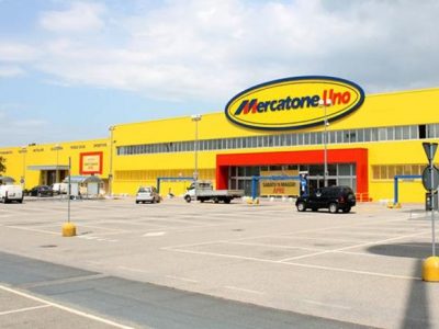 Fallito Mercatone Uno, i lavoratori ne sono venuti a conoscenza su Facebook