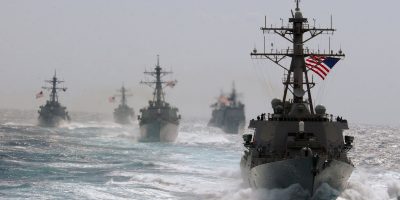 Due navi da guerra Usa hanno attraversato lo st...