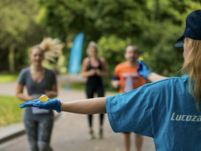 Ooho! Sfere d’acqua biodegradabili al posto di bottiglie in plastica