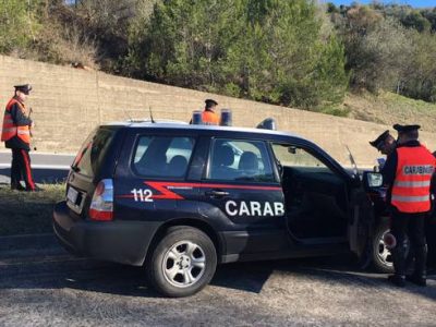 Caccia aperta al killer dei due allevatori uccisi ieri a fucilate