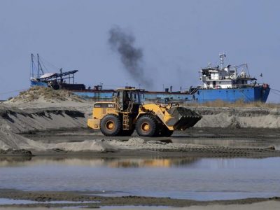 Allarme sabbia: cresce il bisogno, ma sono gravi i rischi per l’ambiente