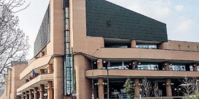 Buste esplosive al Palazzo di Giustizia di Tori...