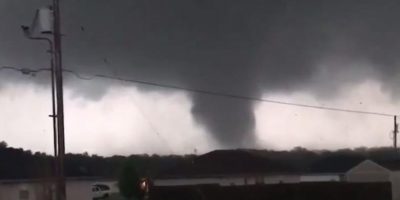 Tre morti e numerosi feriti a causa del tornado...