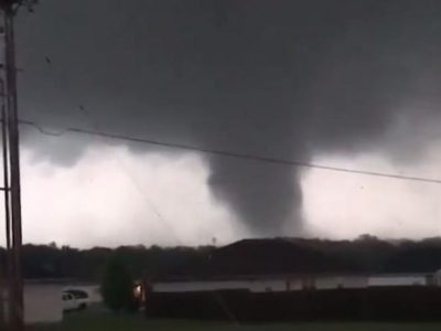 Tre morti e numerosi feriti a causa del tornado sul Missouri