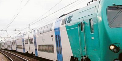 Mantova: treno urta un tronco caduto sui binari...