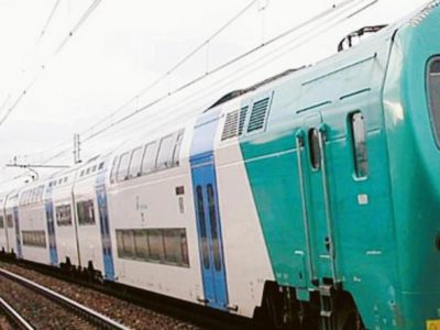 Mantova: treno urta un tronco caduto sui binari, nessun ferito